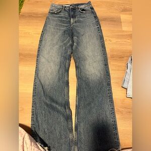 ZARA Highrise Jeans Distress Hem